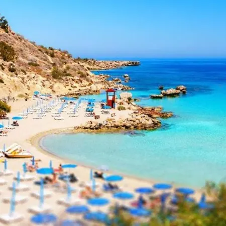 Villa Beautiful 5 Star Holiday In A Prime Location In Protaras, Book Early To Secure Your Dates, 1250 *