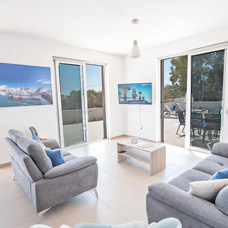 Villa Beautiful 5 Star Holiday In A Prime Location In Protaras, Book Early To Secure Your Dates, 1250 *